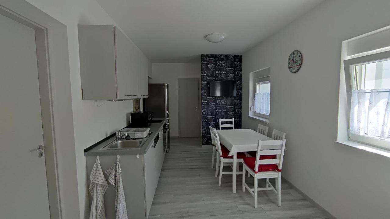 Bamboo Apartman Siofok Luaran gambar