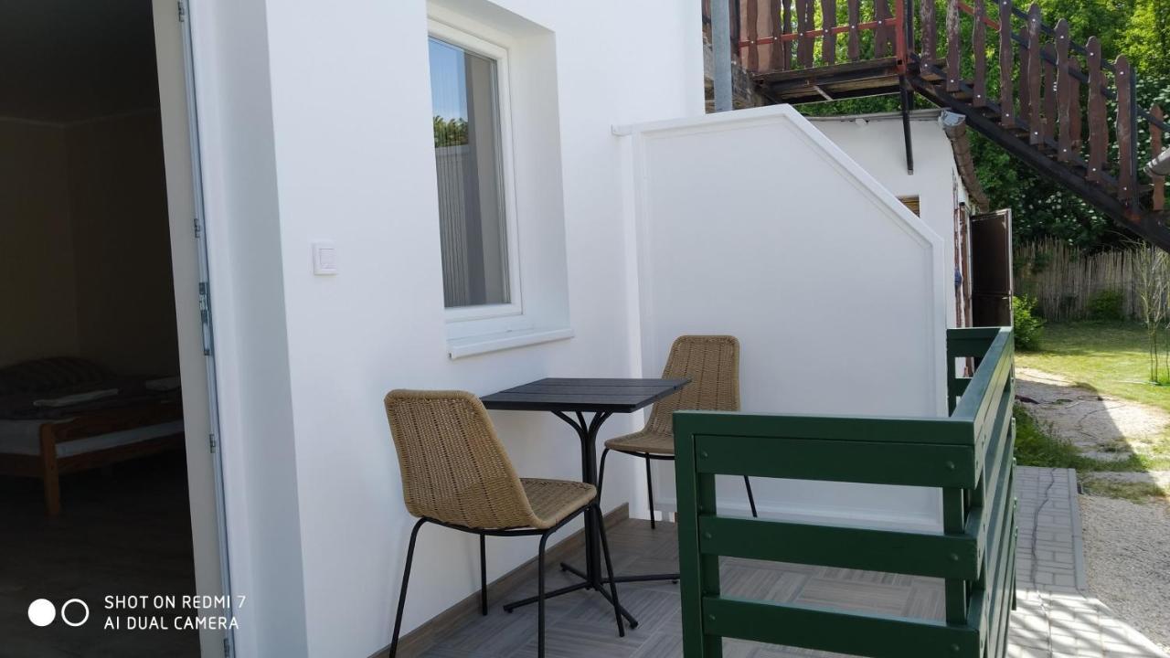 Bamboo Apartman Siofok Luaran gambar